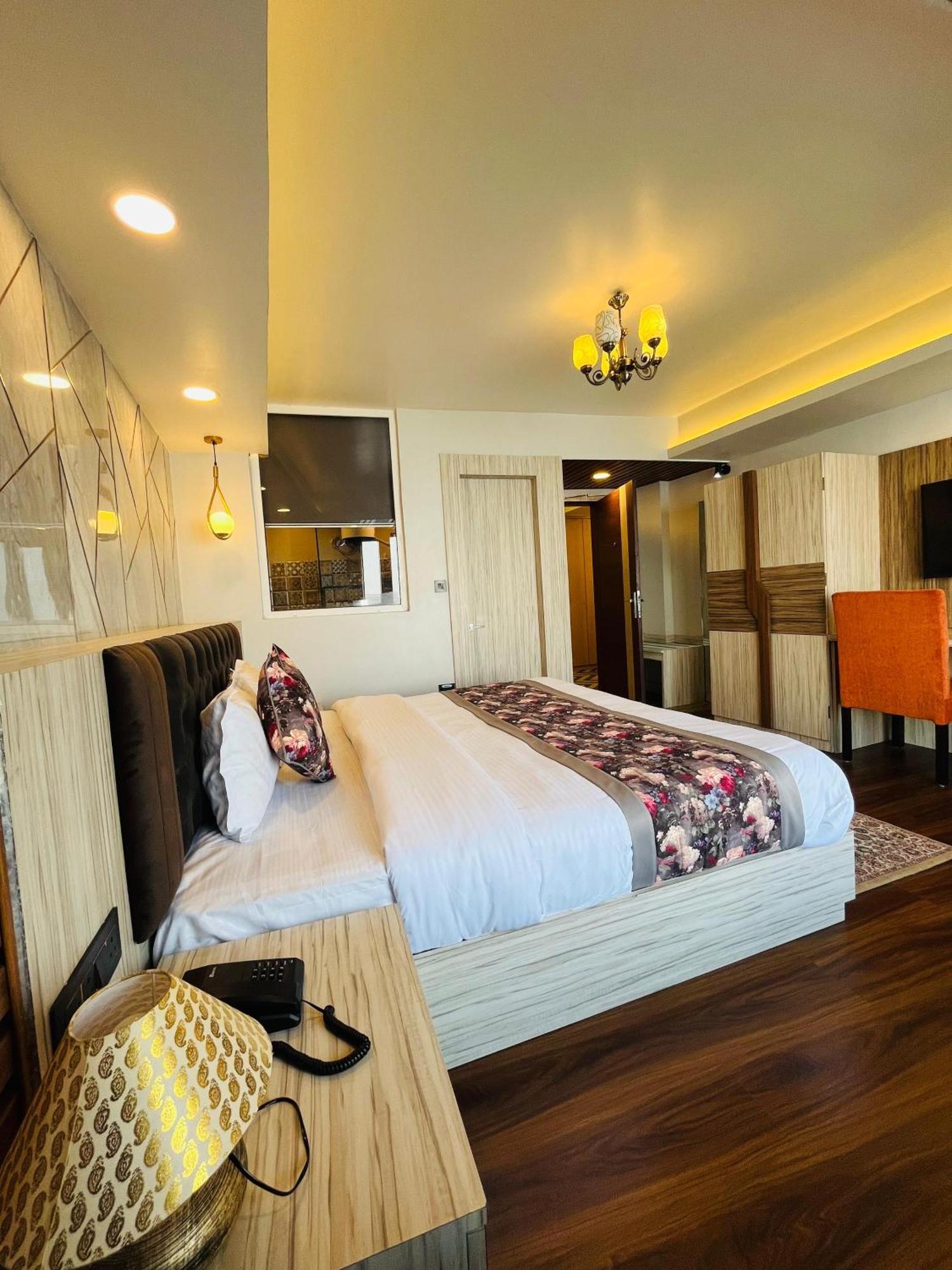 Luxury Stay At Hotel Broadway Boutique Mall Road Chowrasta Near Mahakal Temple Dárdžiling Exteriér fotografie