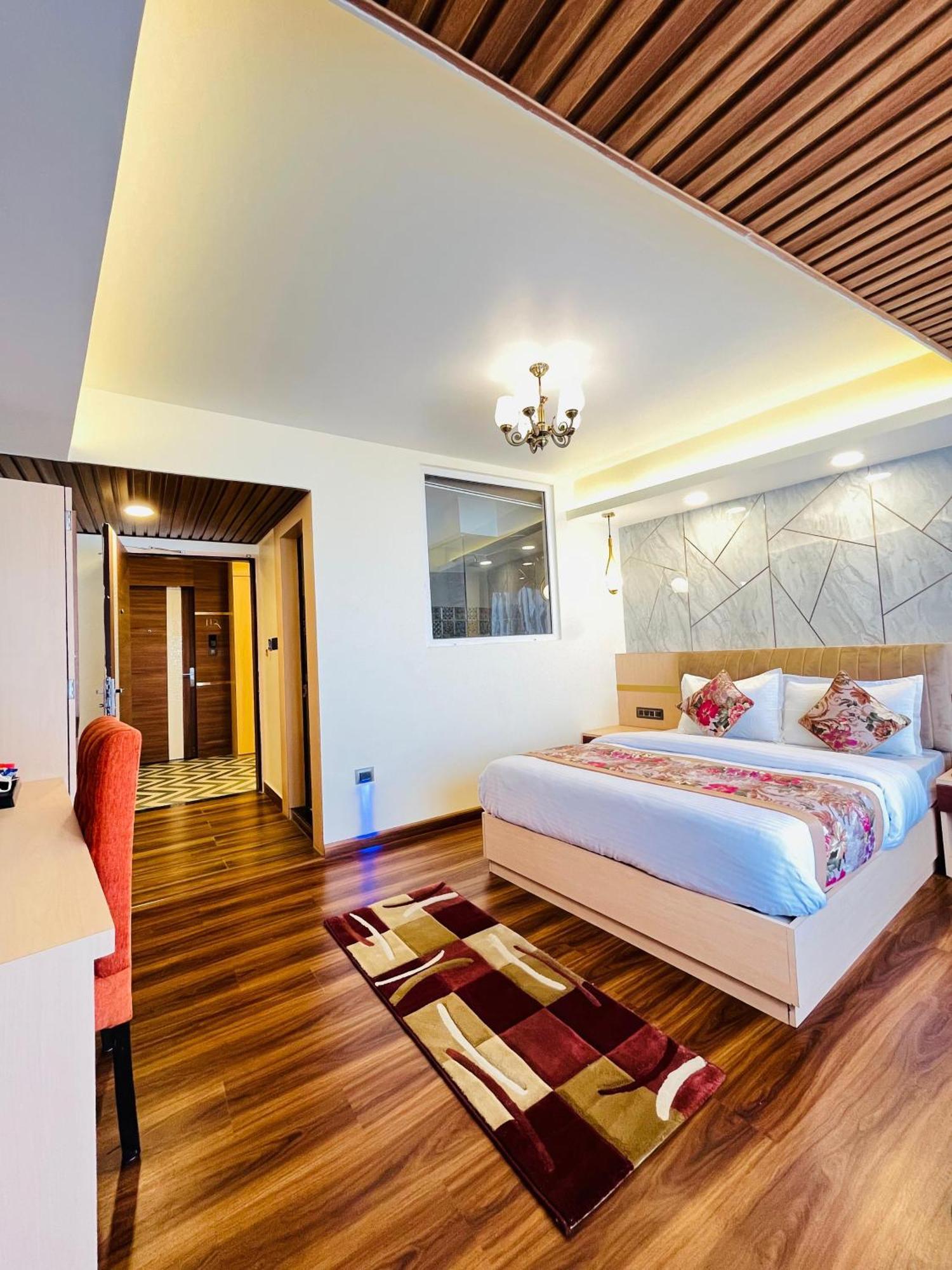 Luxury Stay At Hotel Broadway Boutique Mall Road Chowrasta Near Mahakal Temple Dárdžiling Exteriér fotografie