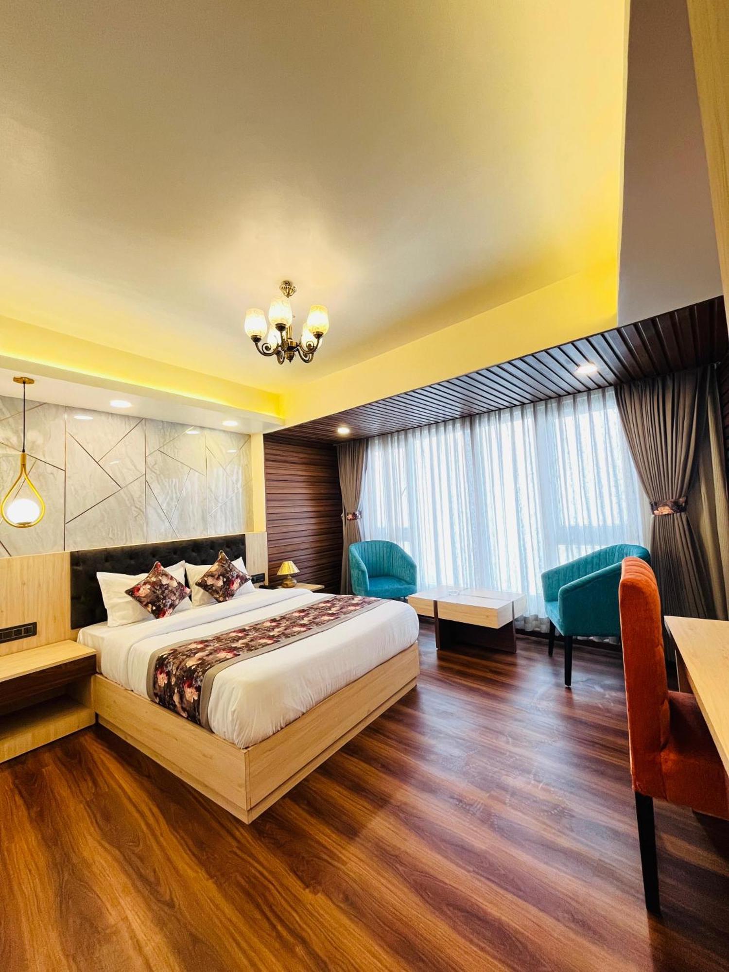 Luxury Stay At Hotel Broadway Boutique Mall Road Chowrasta Near Mahakal Temple Dárdžiling Exteriér fotografie