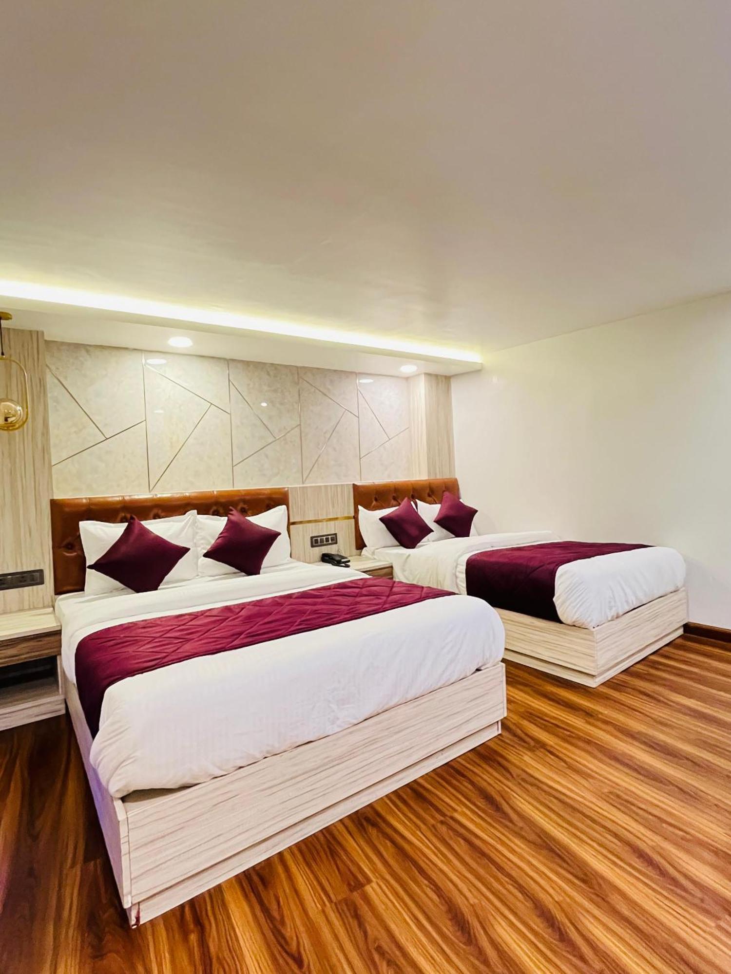 Luxury Stay At Hotel Broadway Boutique Mall Road Chowrasta Near Mahakal Temple Dárdžiling Exteriér fotografie