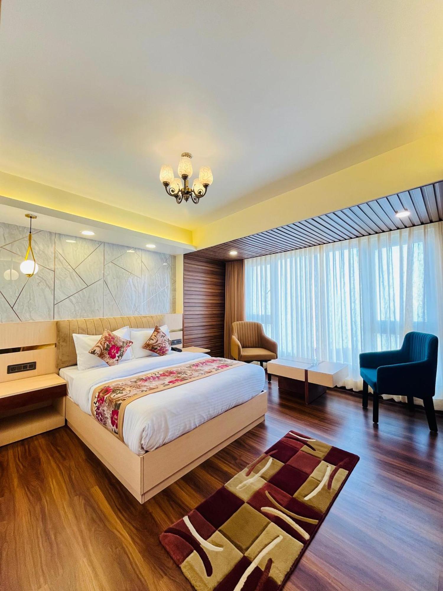 Luxury Stay At Hotel Broadway Boutique Mall Road Chowrasta Near Mahakal Temple Dárdžiling Exteriér fotografie