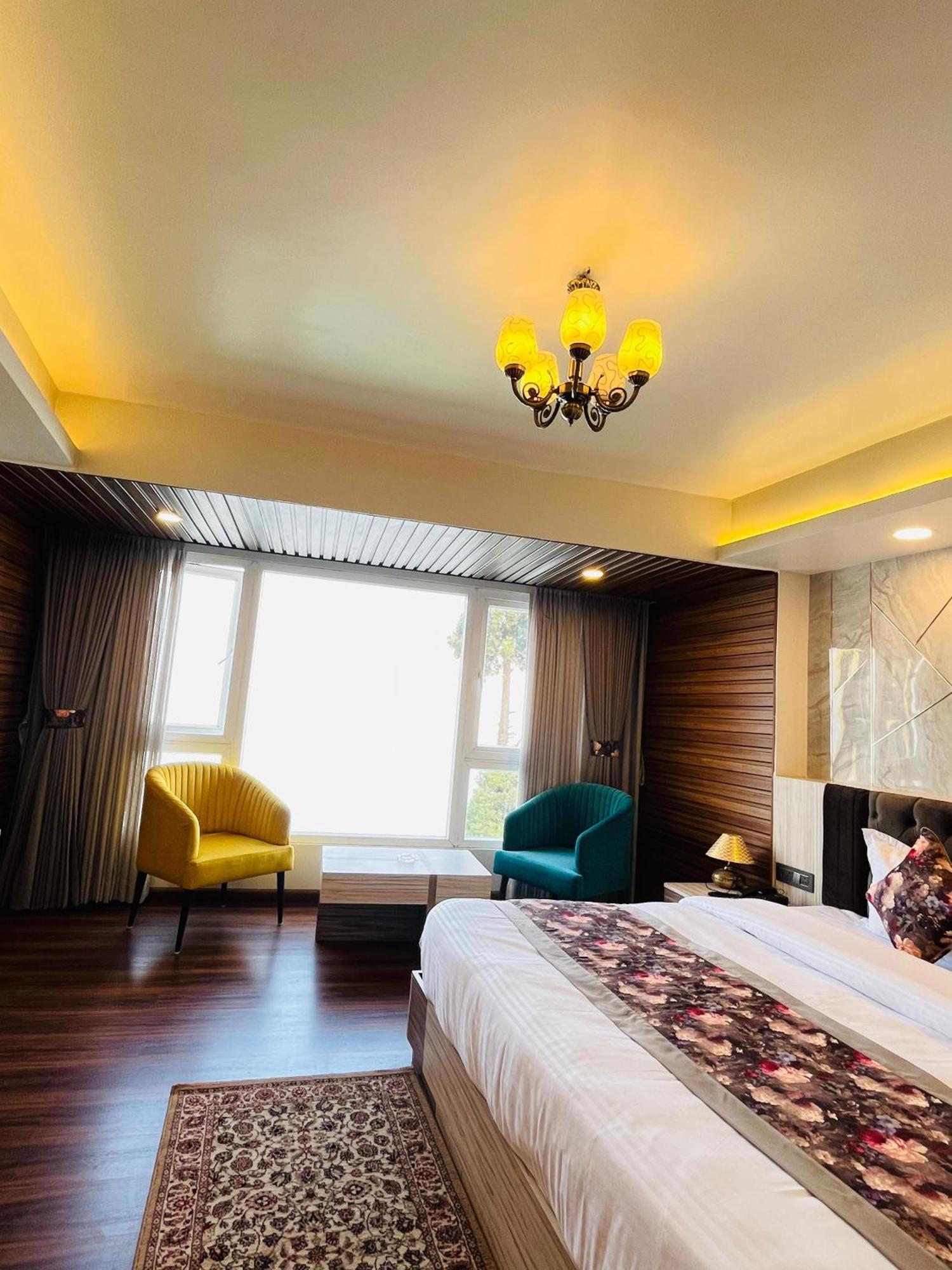 Luxury Stay At Hotel Broadway Boutique Mall Road Chowrasta Near Mahakal Temple Dárdžiling Exteriér fotografie