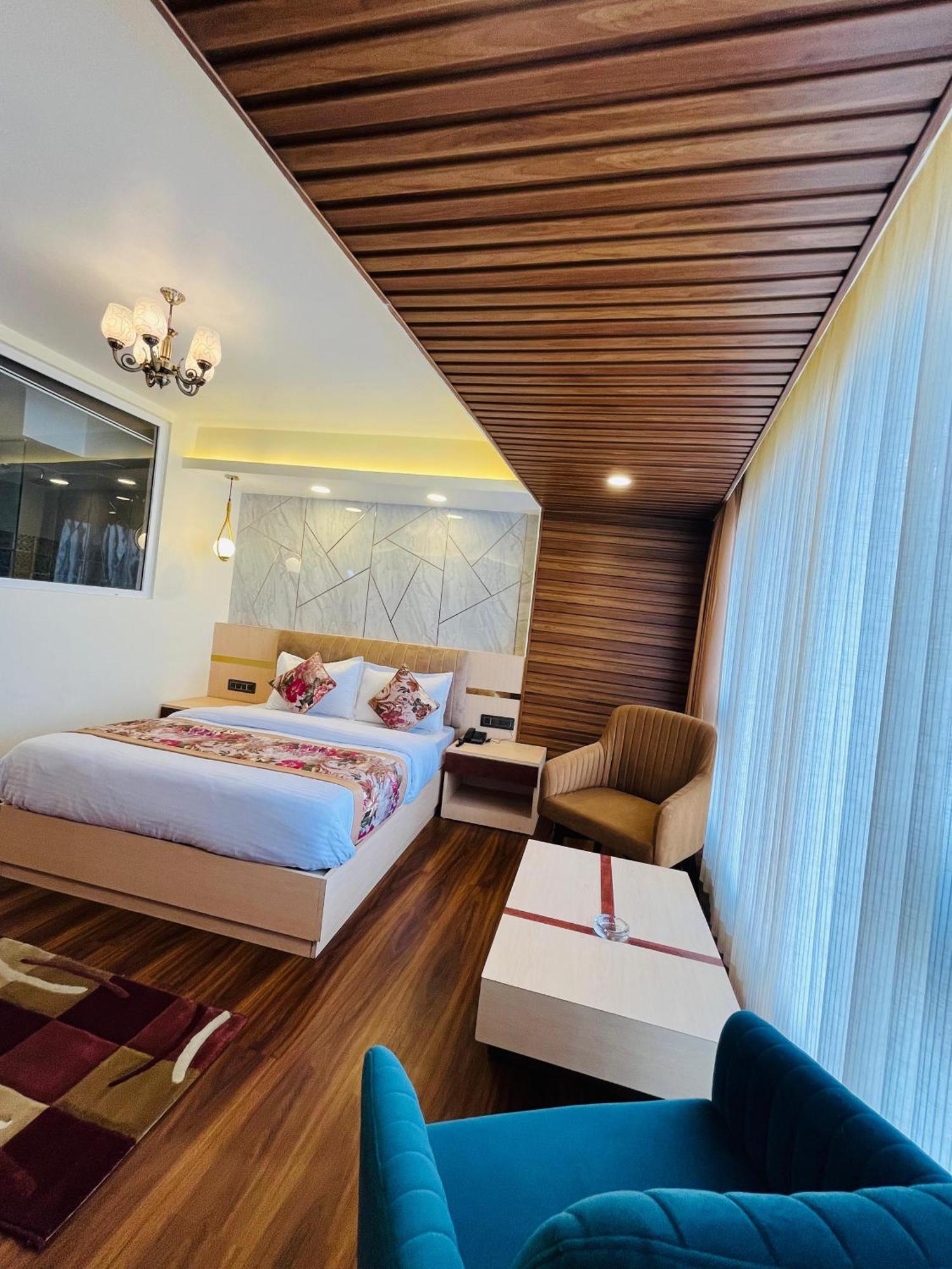 Luxury Stay At Hotel Broadway Boutique Mall Road Chowrasta Near Mahakal Temple Dárdžiling Exteriér fotografie