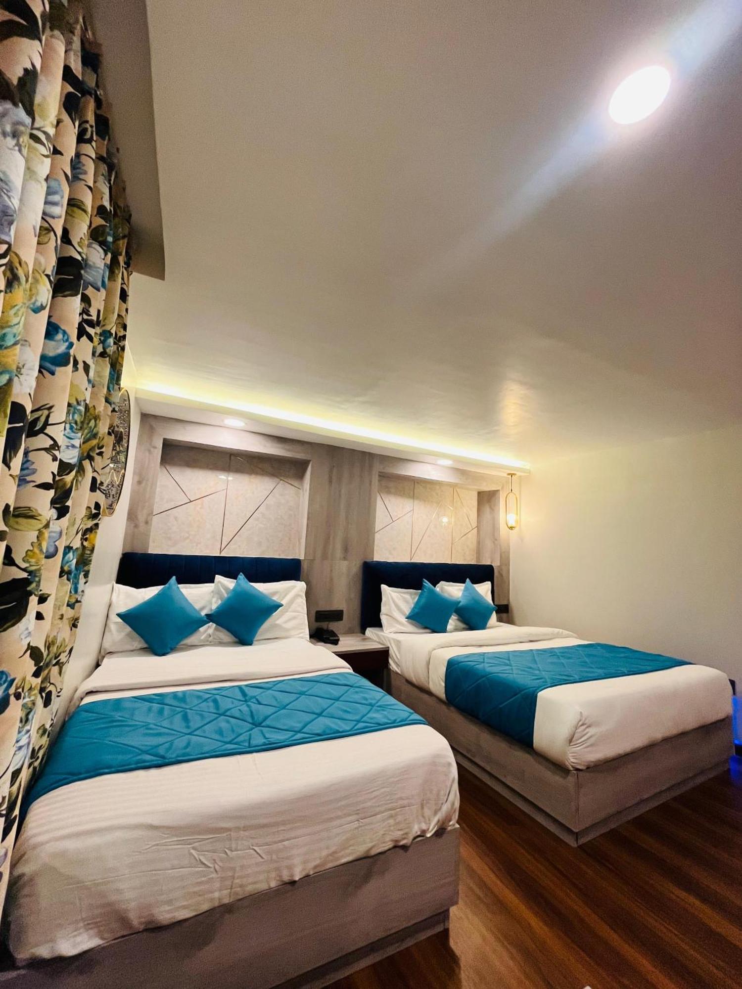 Luxury Stay At Hotel Broadway Boutique Mall Road Chowrasta Near Mahakal Temple Dárdžiling Exteriér fotografie