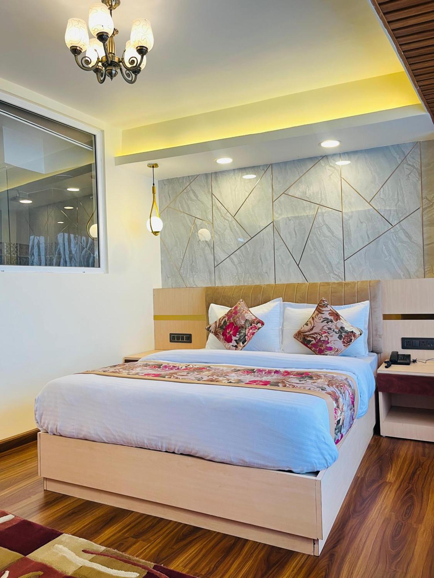 Luxury Stay At Hotel Broadway Boutique Mall Road Chowrasta Near Mahakal Temple Dárdžiling Exteriér fotografie
