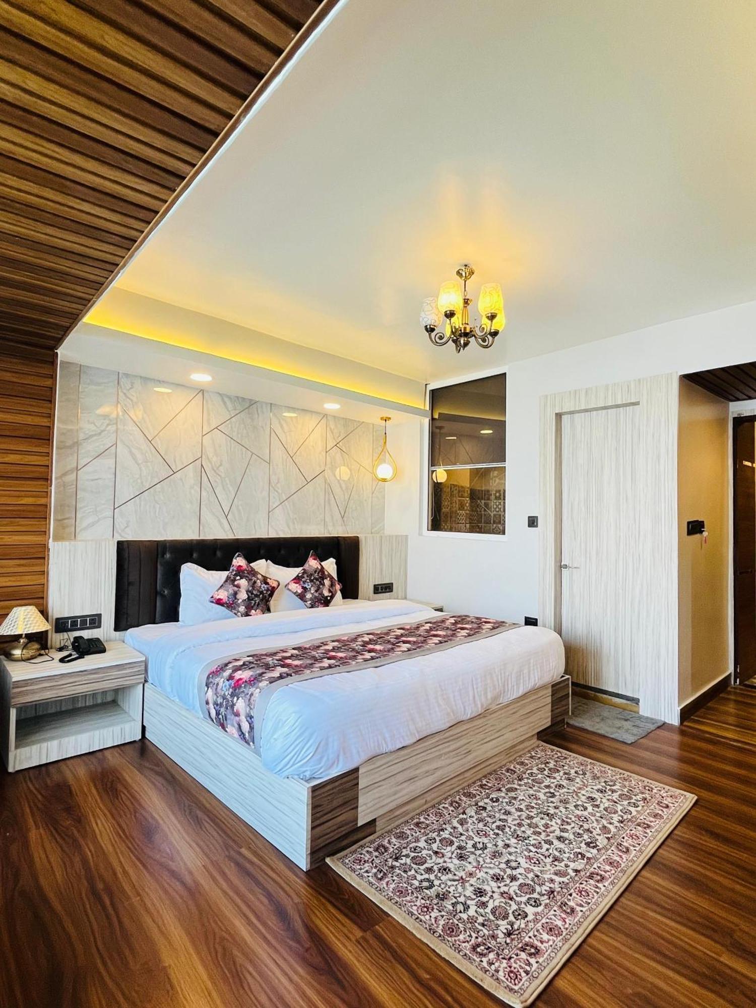 Luxury Stay At Hotel Broadway Boutique Mall Road Chowrasta Near Mahakal Temple Dárdžiling Exteriér fotografie