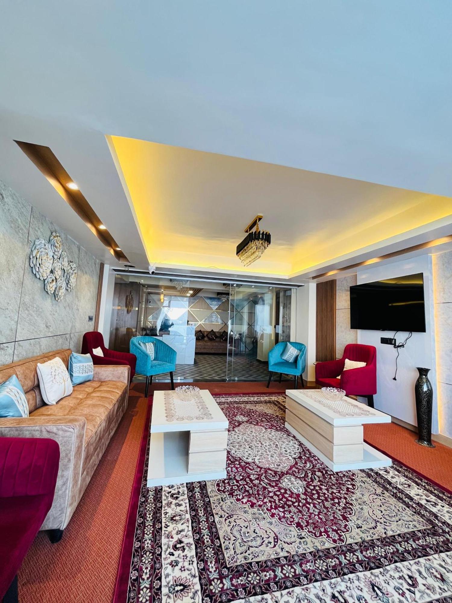 Luxury Stay At Hotel Broadway Boutique Mall Road Chowrasta Near Mahakal Temple Dárdžiling Exteriér fotografie