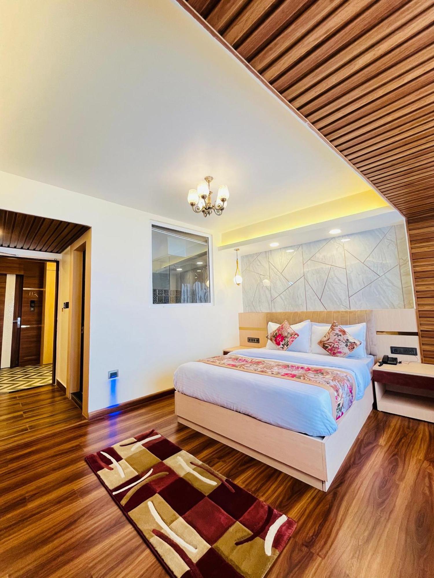 Luxury Stay At Hotel Broadway Boutique Mall Road Chowrasta Near Mahakal Temple Dárdžiling Exteriér fotografie