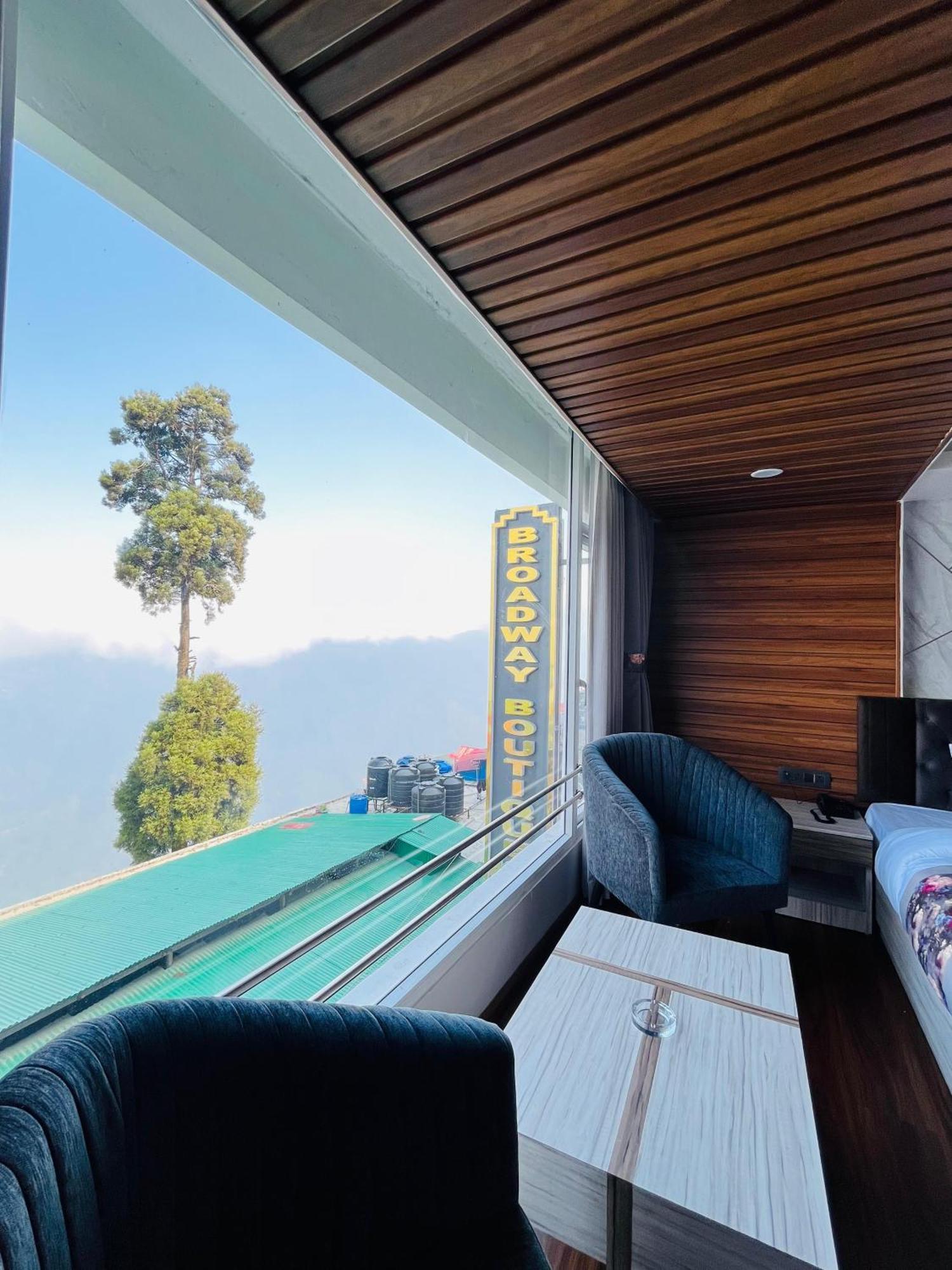 Luxury Stay At Hotel Broadway Boutique Mall Road Chowrasta Near Mahakal Temple Dárdžiling Exteriér fotografie