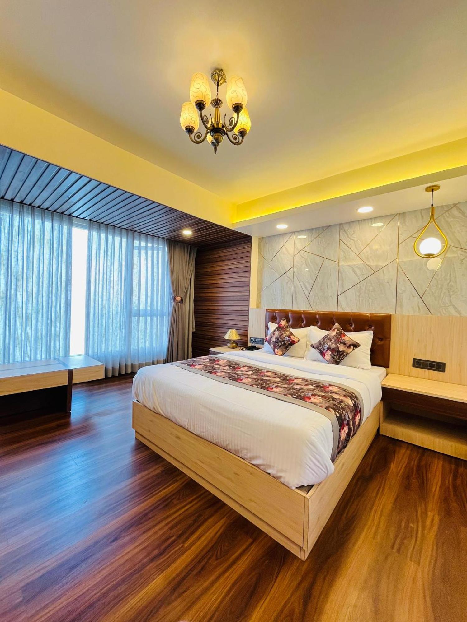 Luxury Stay At Hotel Broadway Boutique Mall Road Chowrasta Near Mahakal Temple Dárdžiling Exteriér fotografie