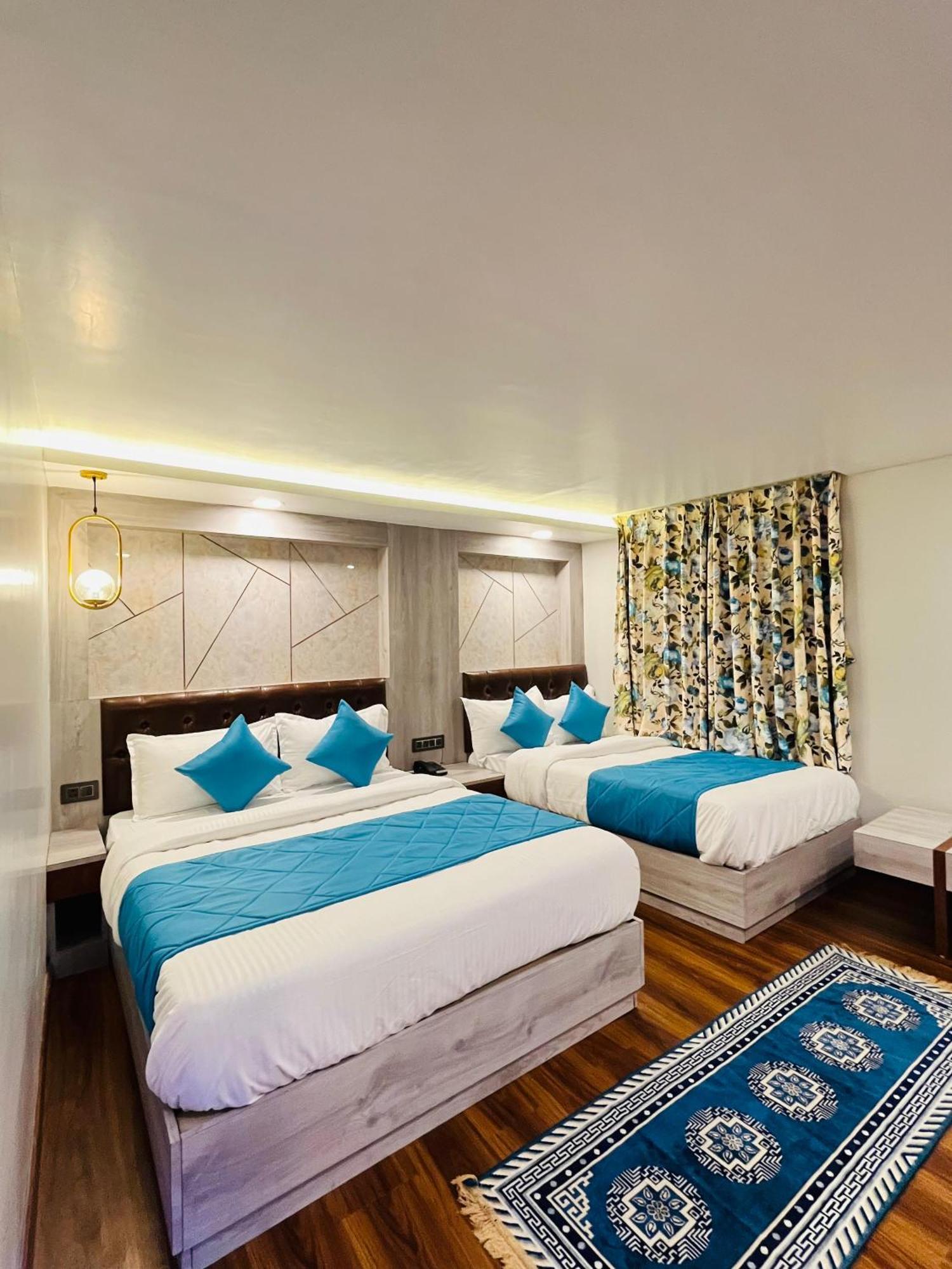 Luxury Stay At Hotel Broadway Boutique Mall Road Chowrasta Near Mahakal Temple Dárdžiling Exteriér fotografie